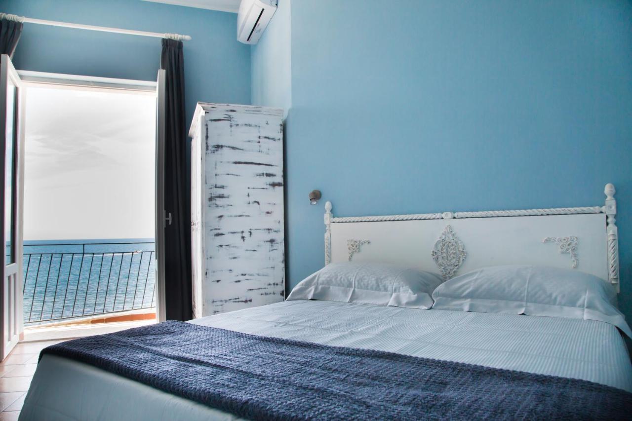 Bed and Breakfast Nereidi Санта-Флавия Экстерьер фото